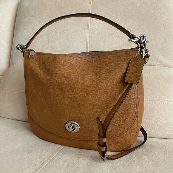 Coach Classic Style Leather Carryall Shoulder Bag, Crossbody - Picture 1 of 16